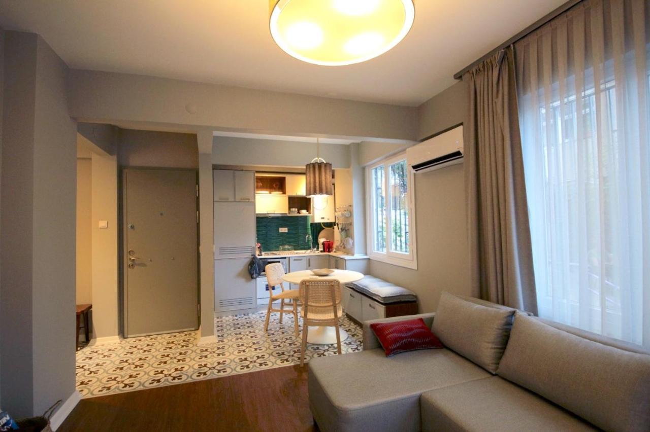 Superior Refurbished Flat In The Heart Of Istanbul Apartment Exterior photo